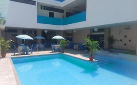 Hotel Dorado Inn